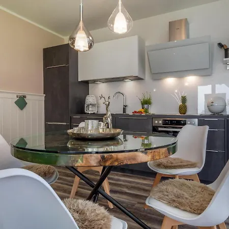 Haus Ostseewind - Strandwiese Windboee - Strandwiese *